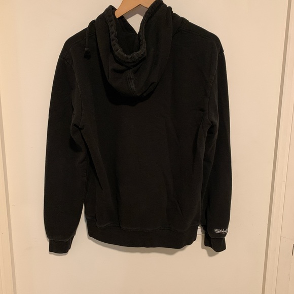 Mitchell & Ness Toronto Raptors hoodie - Picture 3 of 4